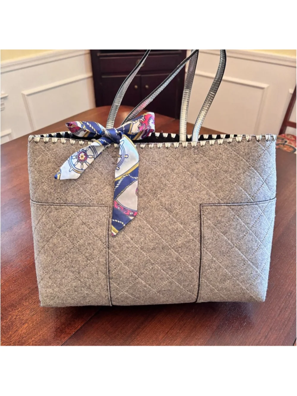 TORY BURCH BLOCK T FELT TOTE IN GREY AND SILVER